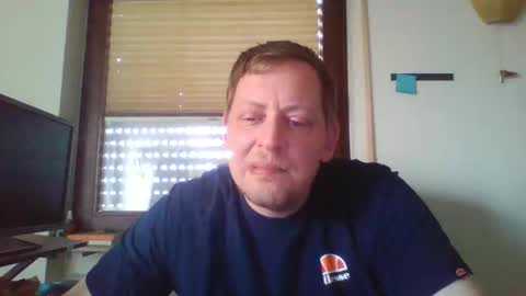 blonde32m online show from February 10, 2025, 8:42 am