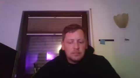 blonde32m online show from September 23, 2025, 5:49 pm