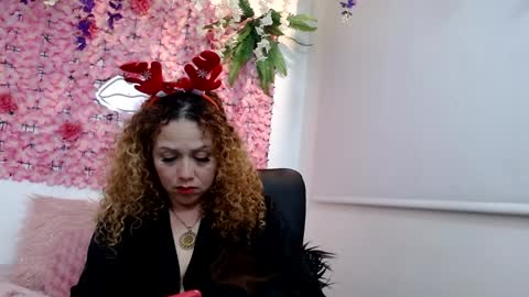 blonde_squirt_ online show from December 18, 2024, 3:58 am