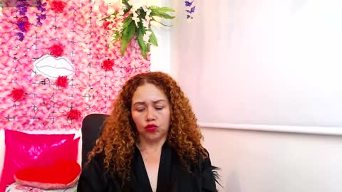 blonde_squirt_ online show from January 14, 2025, 8:09 am