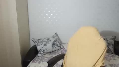 Mr Blond online show from February 21, 2025, 9:00 pm