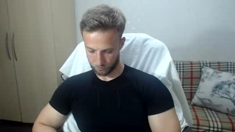 Mr Blond online show from June 14, 2026, 9:06 pm