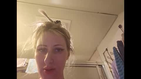 Gia  online show from January 2, 2025, 6:12 pm