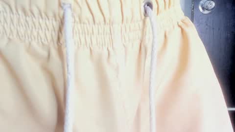 Snapshot of blondedirtygirl chatting on January 17, 2025, 6:04 am Kim mia and 3 boys ready for action online show from January 17, 2025, 6:04 am