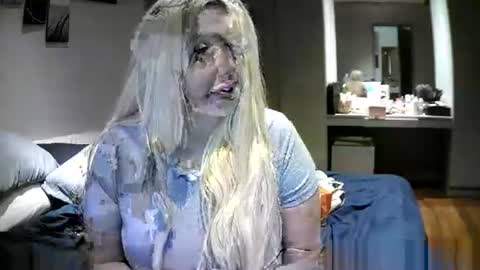 blondedolltia online show from October 10, 2025, 3:55 pm