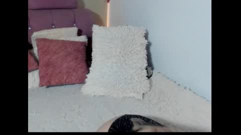 Esperanza online show from March 10, 2026, 2:49 am