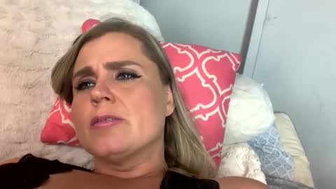 Snapshot of blondie955 chatting on September 20, 2025, 4:13 am Blondie955 online show from September 20, 2025, 4:13 am