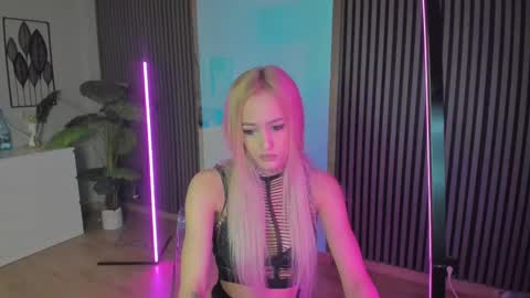 Snapshot of blondie_muller chatting on February 22, 2025, 8:09 pm blondie_muller online show from February 22, 2025, 8:09 pm