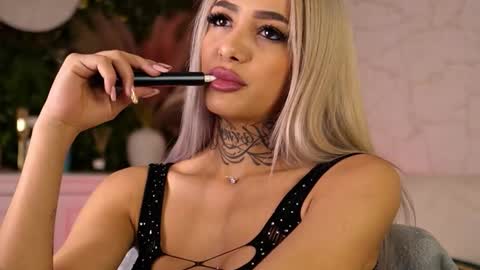 Snapshot of blondie_muller chatting on September 9, 2025, 7:35 pm blondie_muller online show from September 9, 2025, 7:35 pm