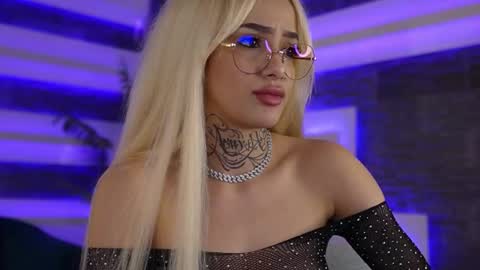 Snapshot of blondie_muller chatting on November 17, 2025, 8:47 pm blondie_muller online show from November 17, 2025, 8:47 pm