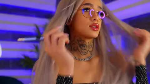 Snapshot of blondie_muller chatting on November 30, 2025, 8:57 pm blondie_muller online show from November 30, 2025, 8:57 pm