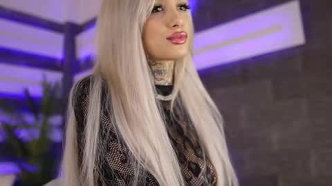 Snapshot of blondie_muller chatting on December 14, 2025, 8:57 pm blondie_muller online show from December 14, 2025, 8:57 pm