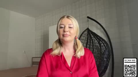 Snapshot of blondie_xoxoxo chatting on June 25, 2026, 12:31 pm blondie_xoxoxo online show from June 25, 2026, 12:31 pm