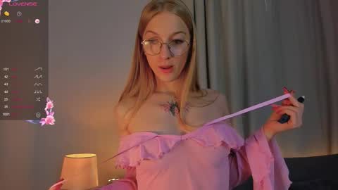 Eva online show from October 2, 2025, 2:46 pm