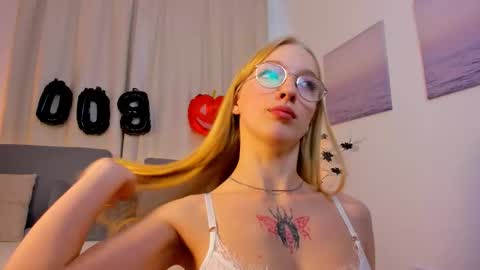 Eva online show from October 21, 2025, 2:07 pm