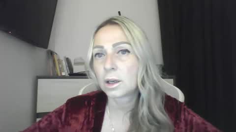 Snapshot of blondkitti chatting on September 8, 2025, 7:24 pm Iren online show from September 8, 2025, 7:24 pm