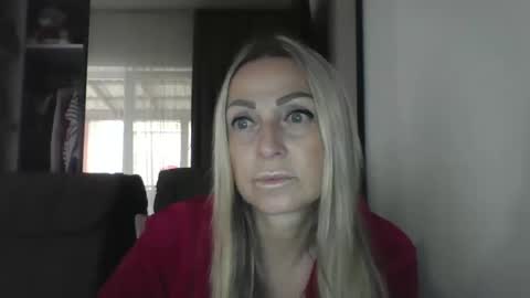 Snapshot of blondkitti chatting on September 23, 2025, 9:01 am Iren online show from September 23, 2025, 9:01 am