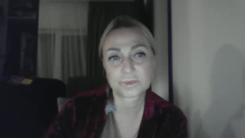 Snapshot of blondkitti chatting on September 25, 2025, 6:00 pm Iren online show from September 25, 2025, 6:00 pm