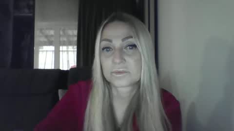 Snapshot of blondkitti chatting on October 3, 2025, 1:30 pm Iren online show from October 3, 2025, 1:30 pm