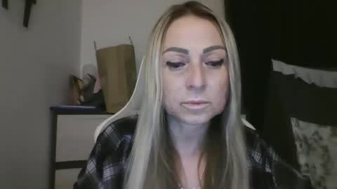 Snapshot of blondkitti chatting on October 22, 2025, 4:40 pm Iren online show from October 22, 2025, 4:40 pm