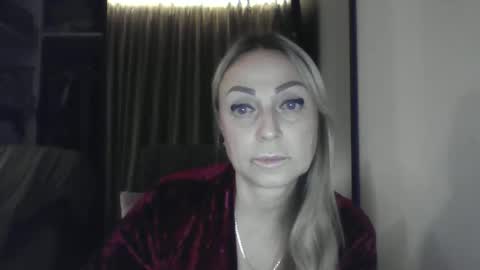 Snapshot of blondkitti chatting on November 3, 2025, 6:42 pm Iren online show from November 3, 2025, 6:42 pm