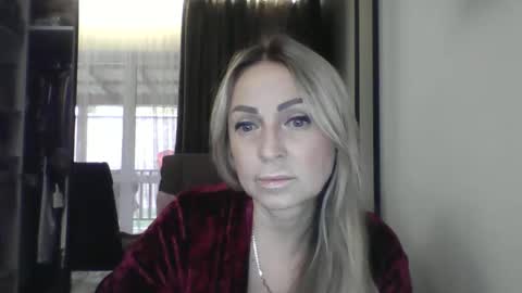 Snapshot of blondkitti chatting on November 8, 2025, 10:04 am Iren online show from November 8, 2025, 10:04 am