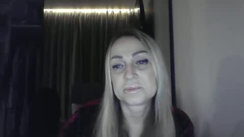 Snapshot of blondkitti chatting on November 25, 2025, 7:14 pm Iren online show from November 25, 2025, 7:14 pm
