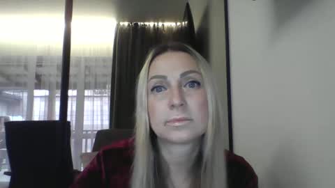 Snapshot of blondkitti chatting on December 3, 2025, 9:07 am Iren online show from December 3, 2025, 9:07 am