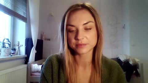 BlondLeyla online show from February 2, 2026, 7:51 am