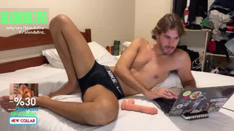 blondultra online show from April 14, 2026, 9:54 pm