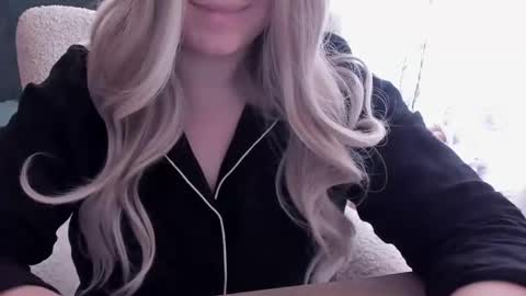 Snapshot of blondymargaret chatting on February 23, 2025, 10:17 am blondymargaret online show from February 23, 2025, 10:17 am