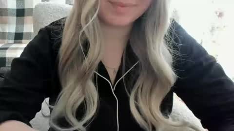 Snapshot of blondymargaret chatting on February 28, 2025, 9:15 am blondymargaret online show from February 28, 2025, 9:15 am