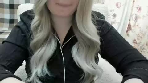 Snapshot of blondymargaret chatting on March 1, 2025, 10:24 am blondymargaret online show from March 1, 2025, 10:24 am
