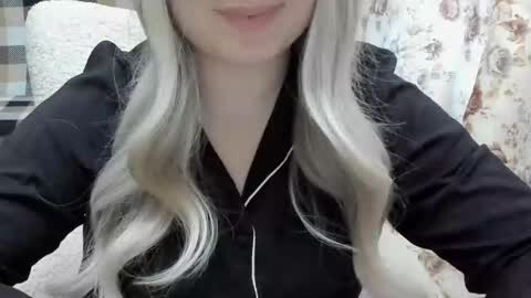 Snapshot of blondymargaret chatting on March 8, 2025, 1:14 pm blondymargaret online show from March 8, 2025, 1:14 pm
