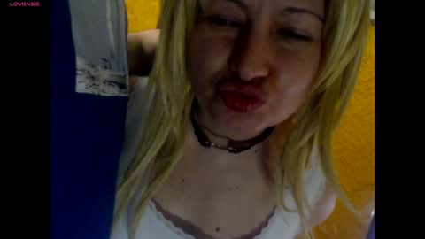 Snapshot of blontsex chatting on December 21, 2024, 9:36 pm Blontsex online show from December 21, 2024, 9:36 pm