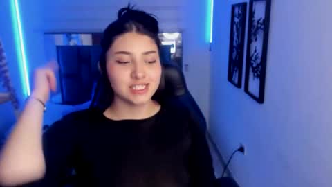 Snapshot of bloom_winxx chatting on February 13, 2026, 3:13 am bloom_winxx online show from February 13, 2026, 3:13 am