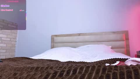 blooming_soul online show from November 27, 2025, 2:41 pm