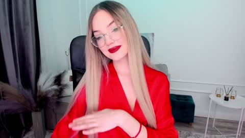 Sophia online show from February 3, 2025, 8:03 pm