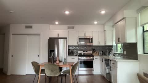 Emma Bloom online show from October 14, 2025, 6:20 pm