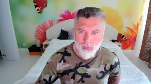 Snapshot of blowmyxxl chatting on November 13, 2025, 6:23 am Nico online show from November 13, 2025, 6:23 am