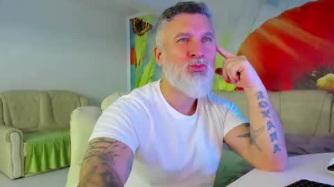 Snapshot of blowmyxxl chatting on January 5, 2026, 5:49 pm Nico online show from January 5, 2026, 5:49 pm