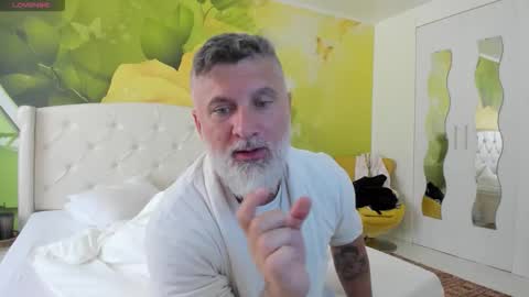 Snapshot of blowmyxxl chatting on March 25, 2026, 1:06 pm Nico online show from March 25, 2026, 1:06 pm