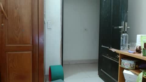 blowy079 online show from December 4, 2025, 1:04 am