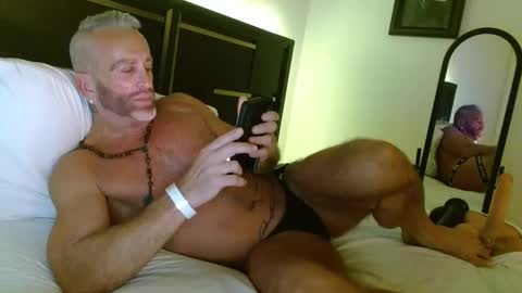 Snapshot of blu4121 chatting on November 4, 2025, 4:22 am Wyatt online show from November 4, 2025, 4:22 am