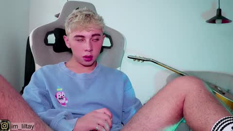 TAY   online show from December 1, 2024, 4:29 pm