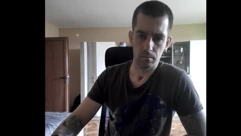 Runaway online show from October 19, 2025, 10:38 am