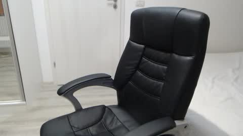 Juliet online show from December 13, 2025, 7:53 pm