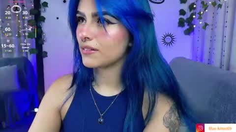 Snapshot of blue_kittenn chatting on June 11, 2026, 4:32 am blue_kittenn online show from June 11, 2026, 4:32 am