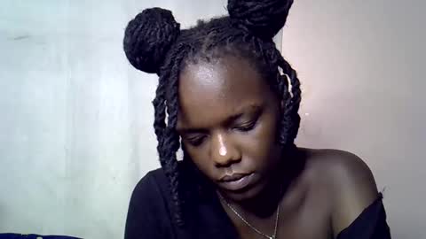 blue_savagee online show from October 27, 2025, 8:40 am