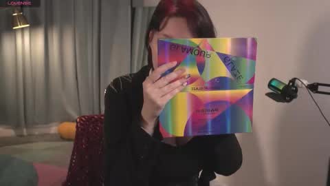 bluebeell online show from December 1, 2025, 5:01 am